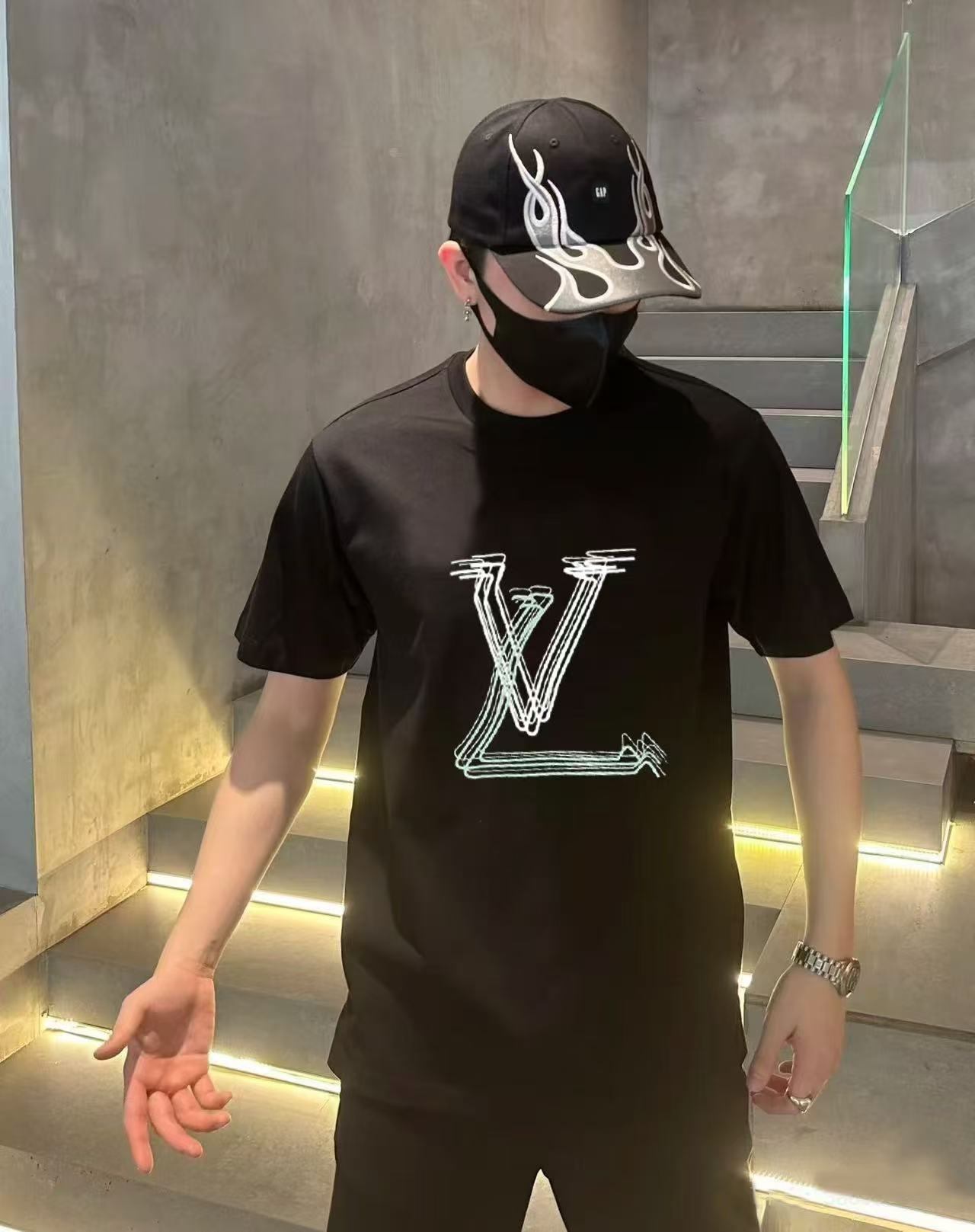 루이 비통 뉴 프린트 쇼트 슬리브