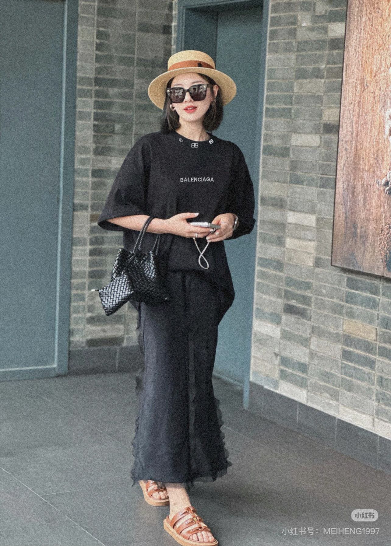 발렌시아가 발렌시아가 25SS 더블 B 로고 자수 라운드넥 쇼트 슬리브 셔츠