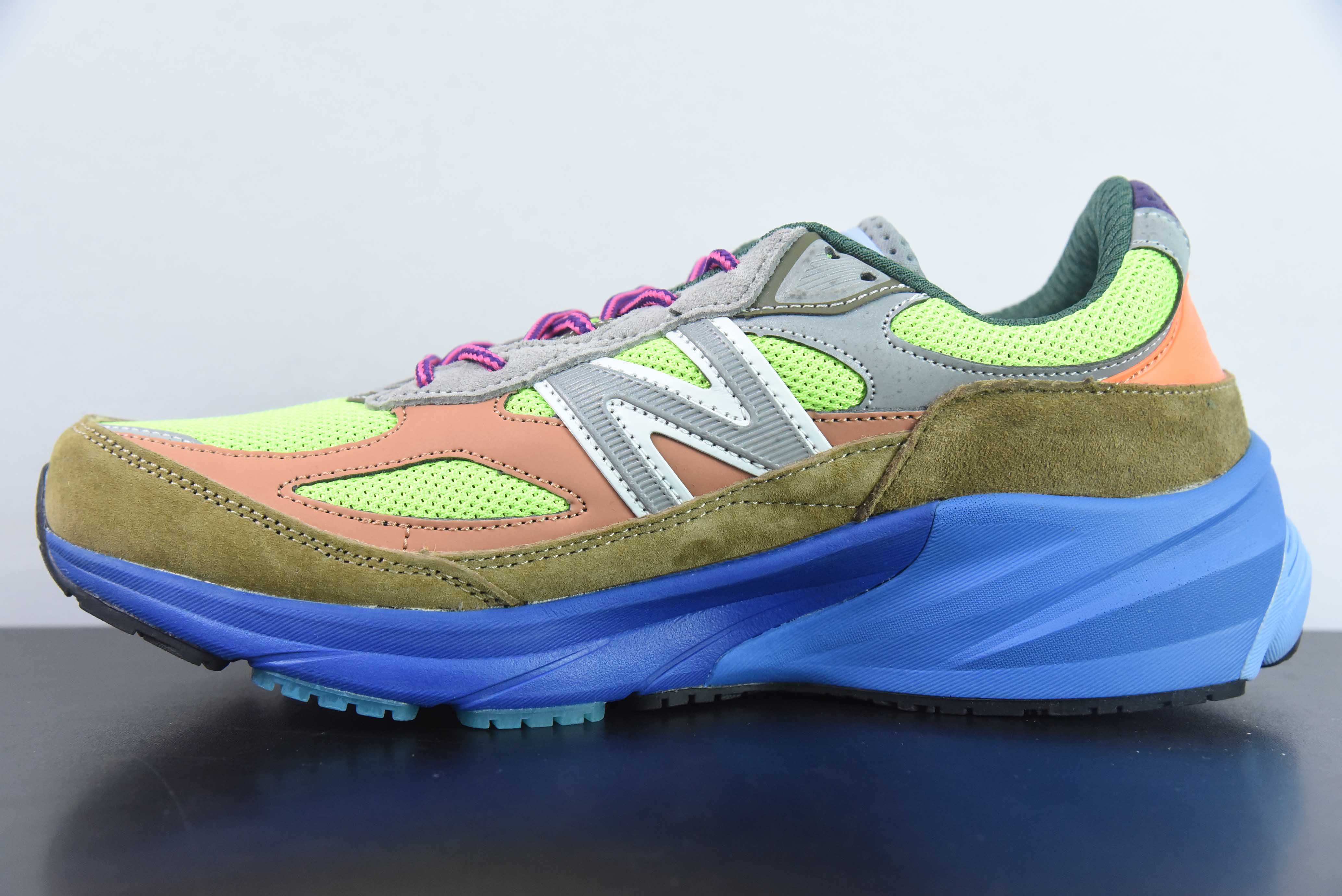 뉴발란스 M990AB6 뉴발란스 NB990V6 블루 옐로우 컬러 6세대 프레지덴셜 레트로 조깅화 사이즈: 36-45