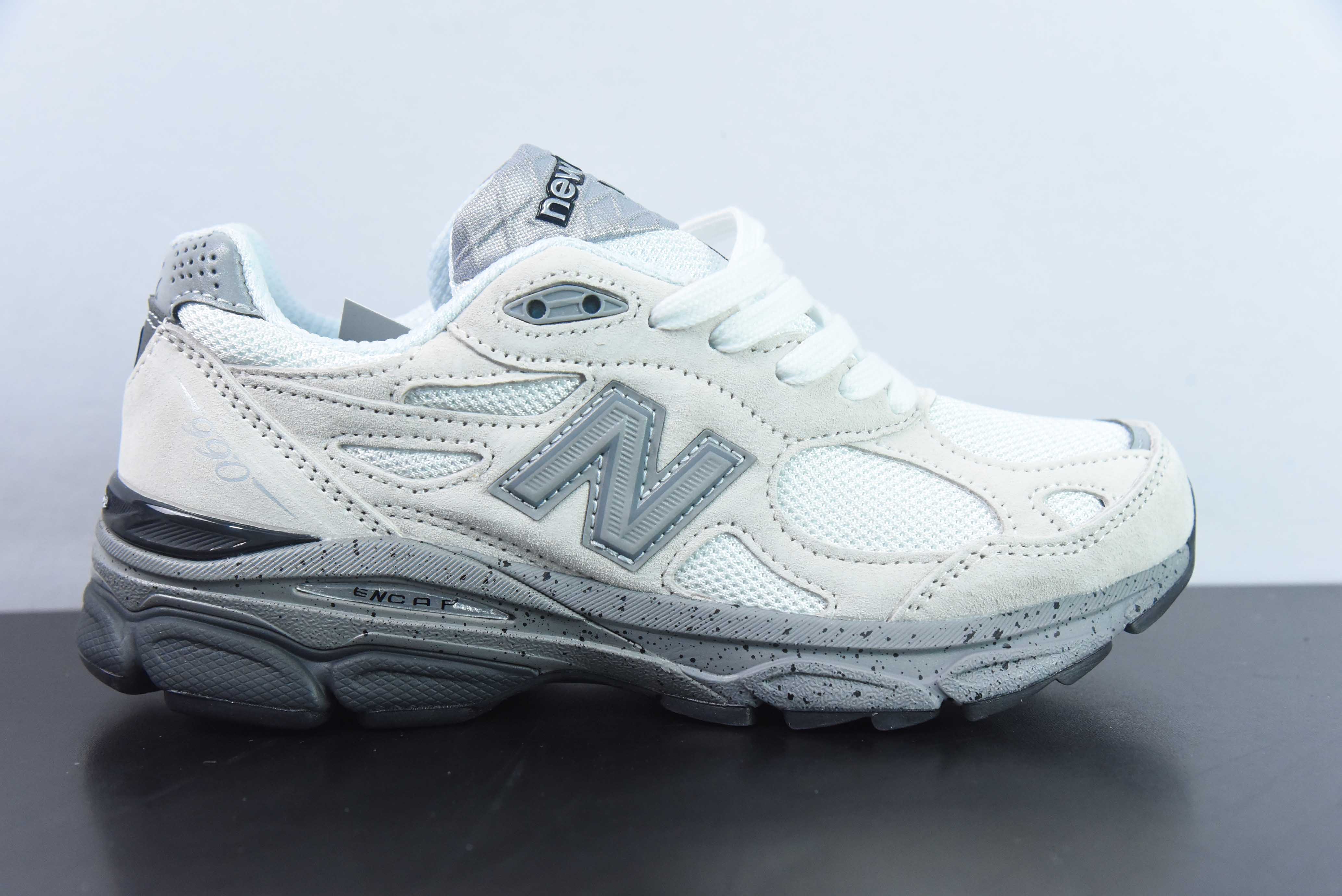 뉴발란스 NB990 시리즈 하이엔드 미국산 레트로 캐주얼 러닝화 M990BY3 