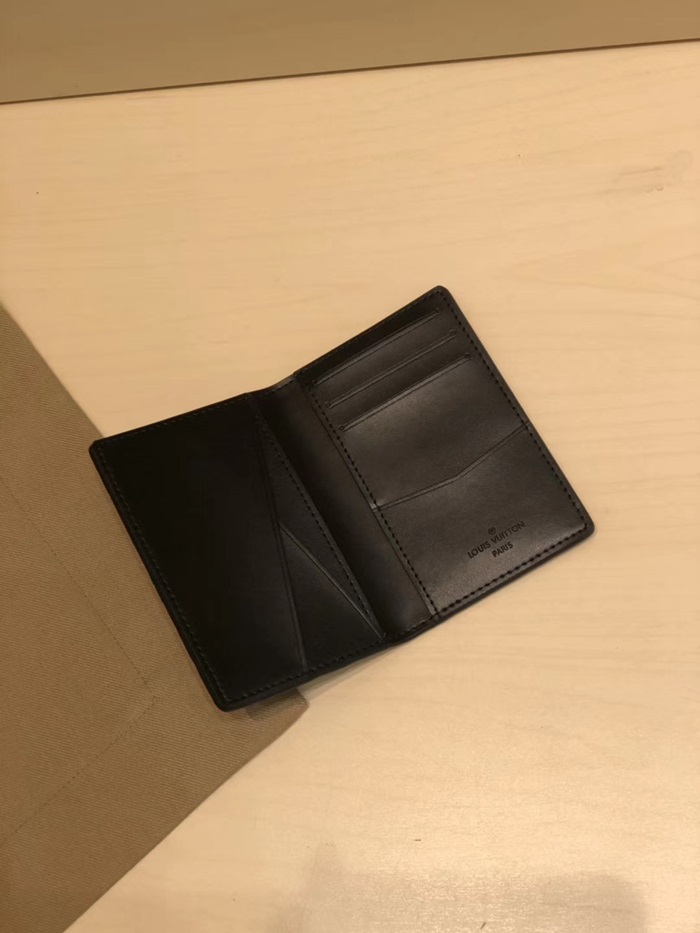 25위 LOUIS VUITTON 루이비통 남여공용 카드 퍼스 앙프렝뜨 LOUW0392,블랙