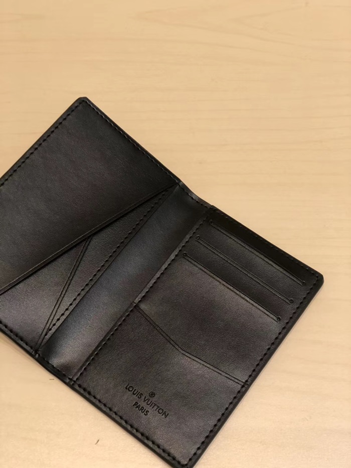 25위 LOUIS VUITTON 루이비통 남여공용 카드 퍼스 앙프렝뜨 LOUW0392,블랙