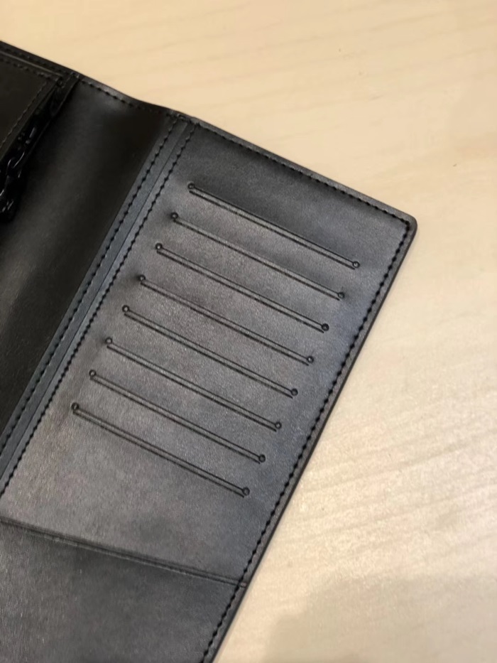 27위 LOUIS VUITTON 루이비통 남성용 레더 앙프렝뜨 장지갑,LOUW0394,Size(19cm),블랙