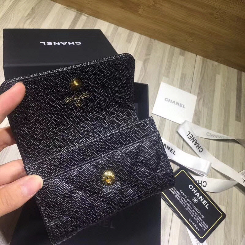 31위 CHANEL 샤넬 여성용 보이 캐비어 카드지갑 4가지색상