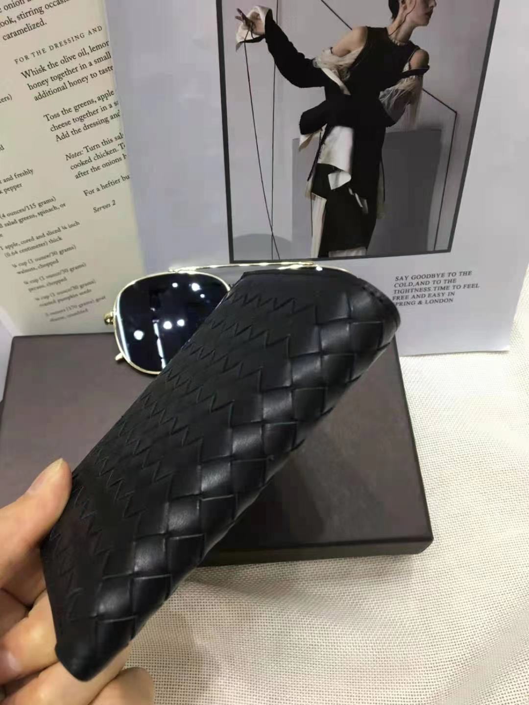 [BOTTEGA VENETA]보테가베네타 인트레치아토 VN 폴더 반지갑