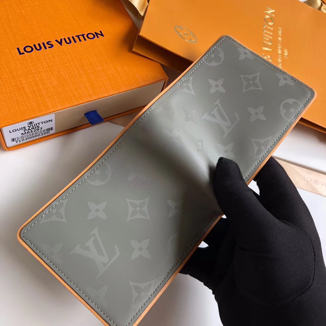  Louis Vuitton 루이비통신상 MONOGRAM TITANIUM M63297