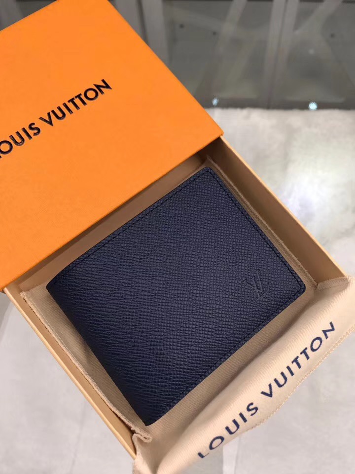 26위 LOUIS VUITTON 루이비통 반지갑 M32808