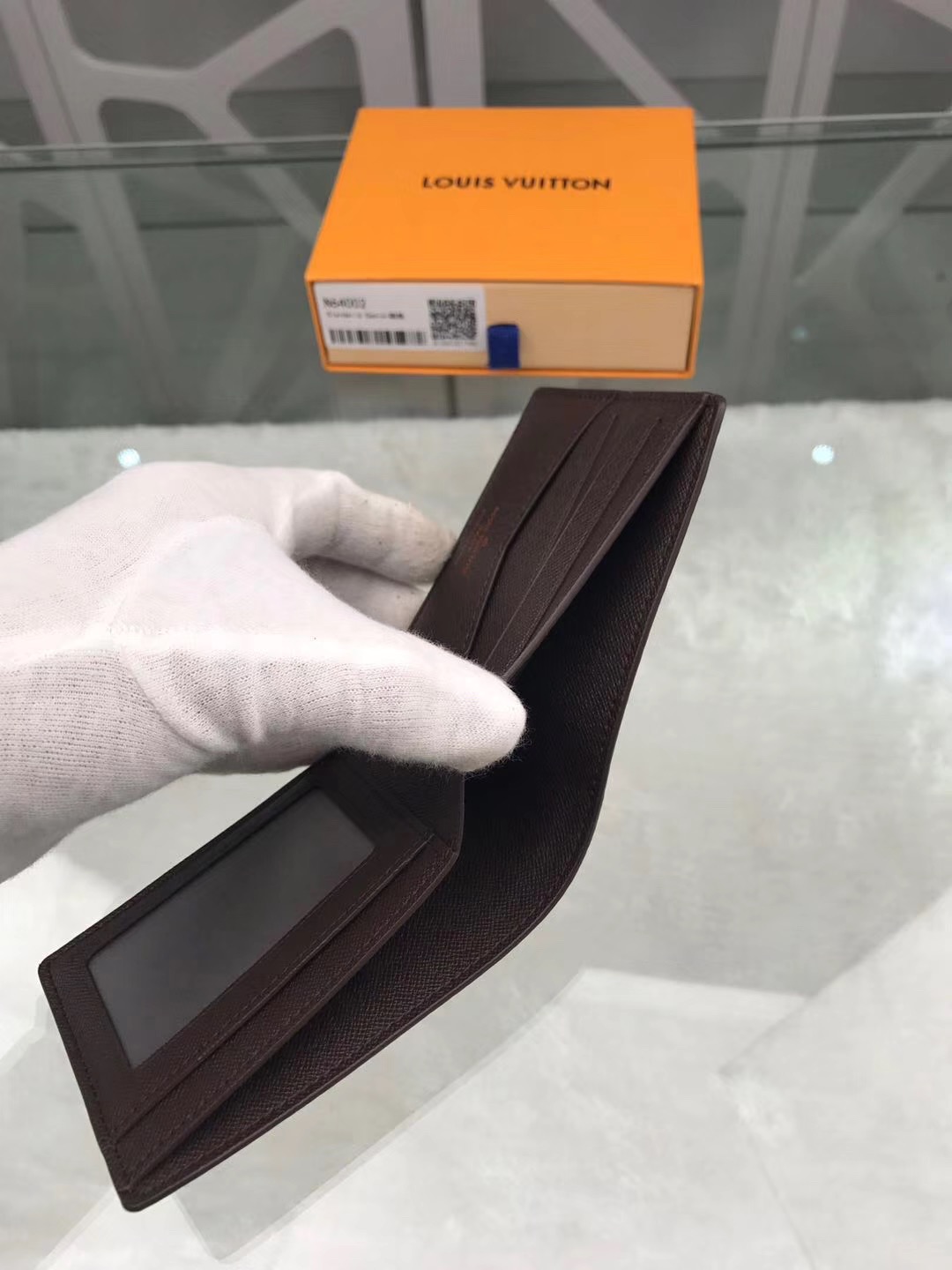  Louis Vuitton  루이비통 반지갑 M64002