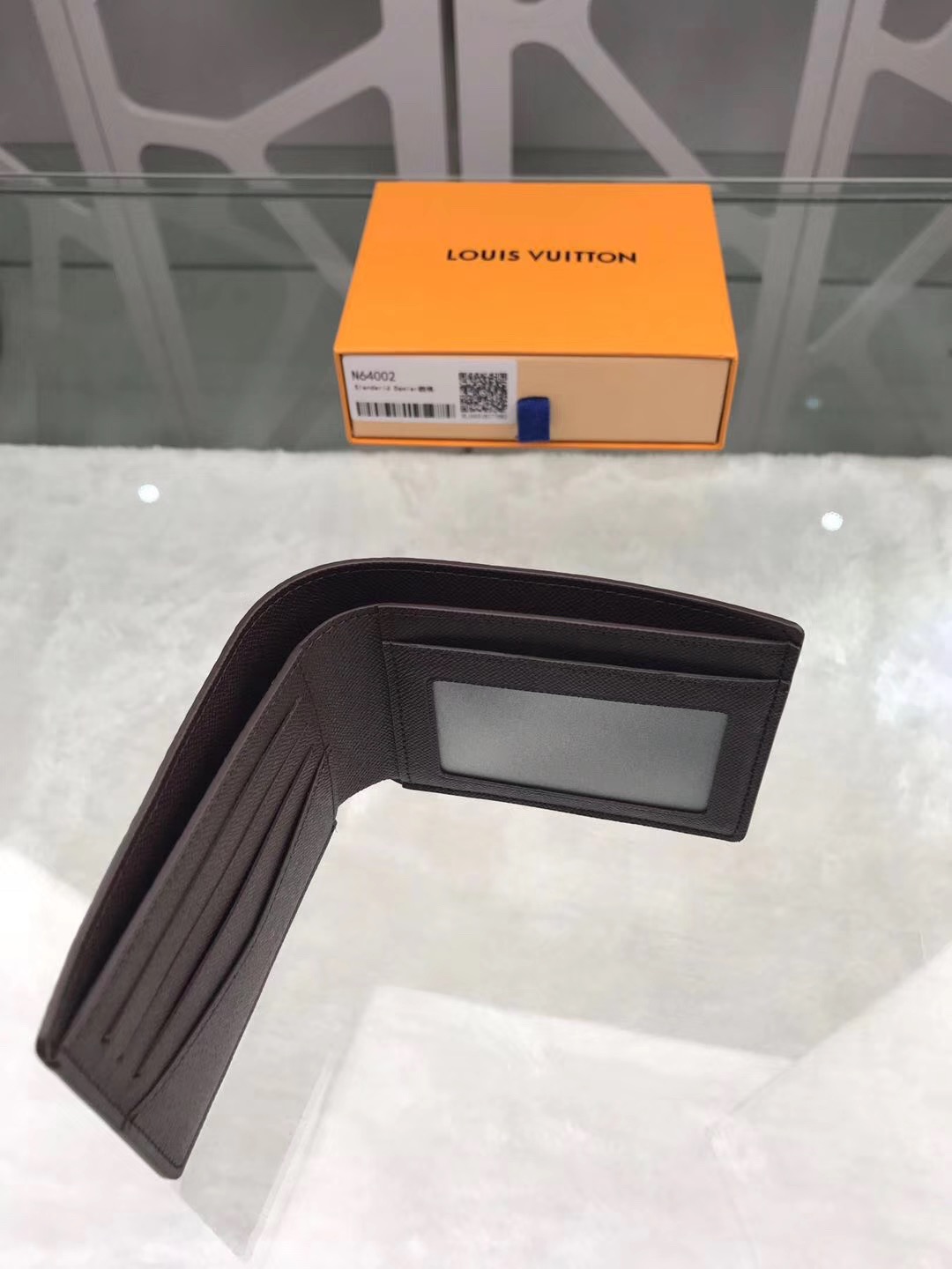  Louis Vuitton  루이비통 반지갑 M64002