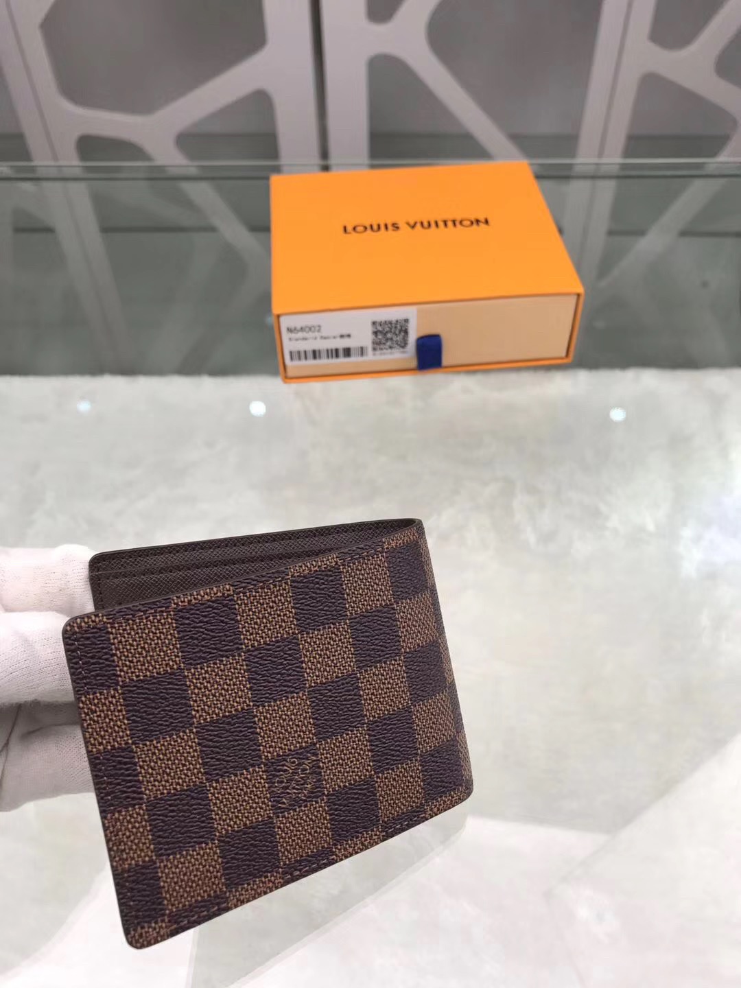  Louis Vuitton  루이비통 반지갑 M64002