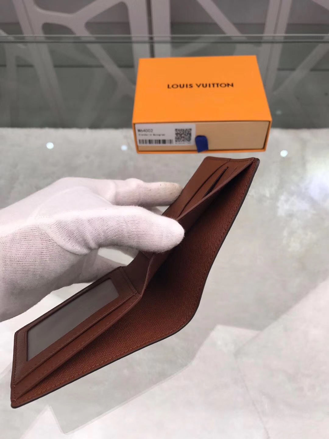  Louis Vuitton 루이비통 반지갑 M64002