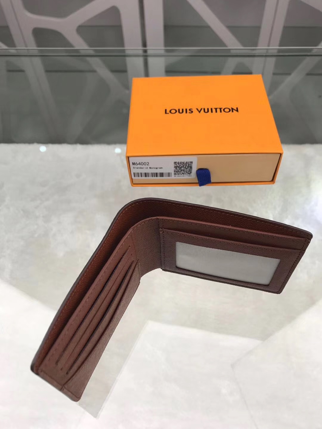  Louis Vuitton 루이비통 반지갑 M64002