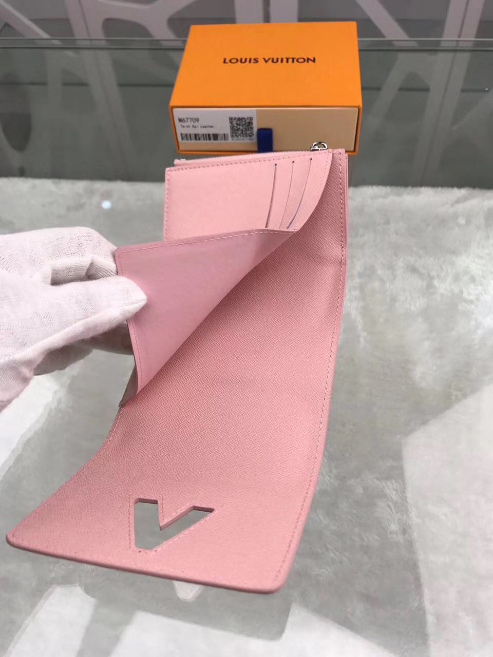  Louis Vuitton 루이비통 신상 M67709