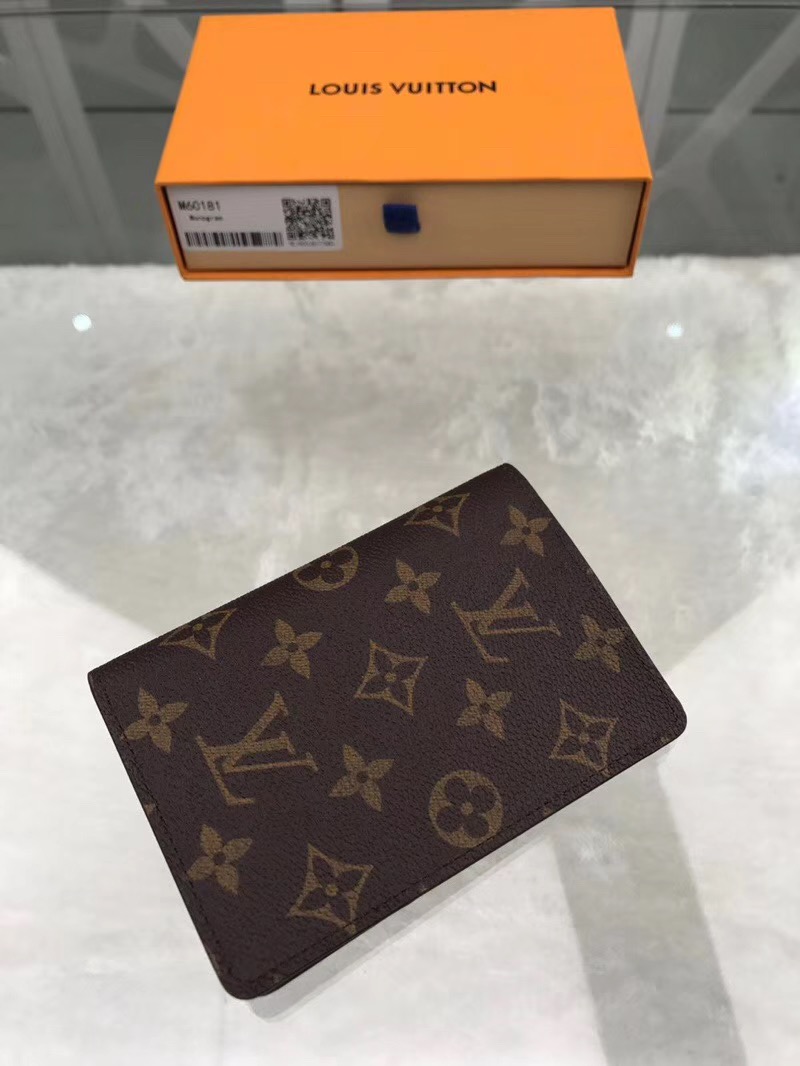  Louis Vuitton 루이비통 여권지갑 M60181