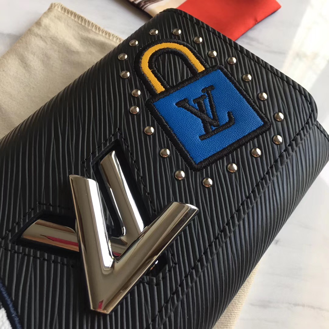 루이비통 트위스트 지갑봄신상 M63456