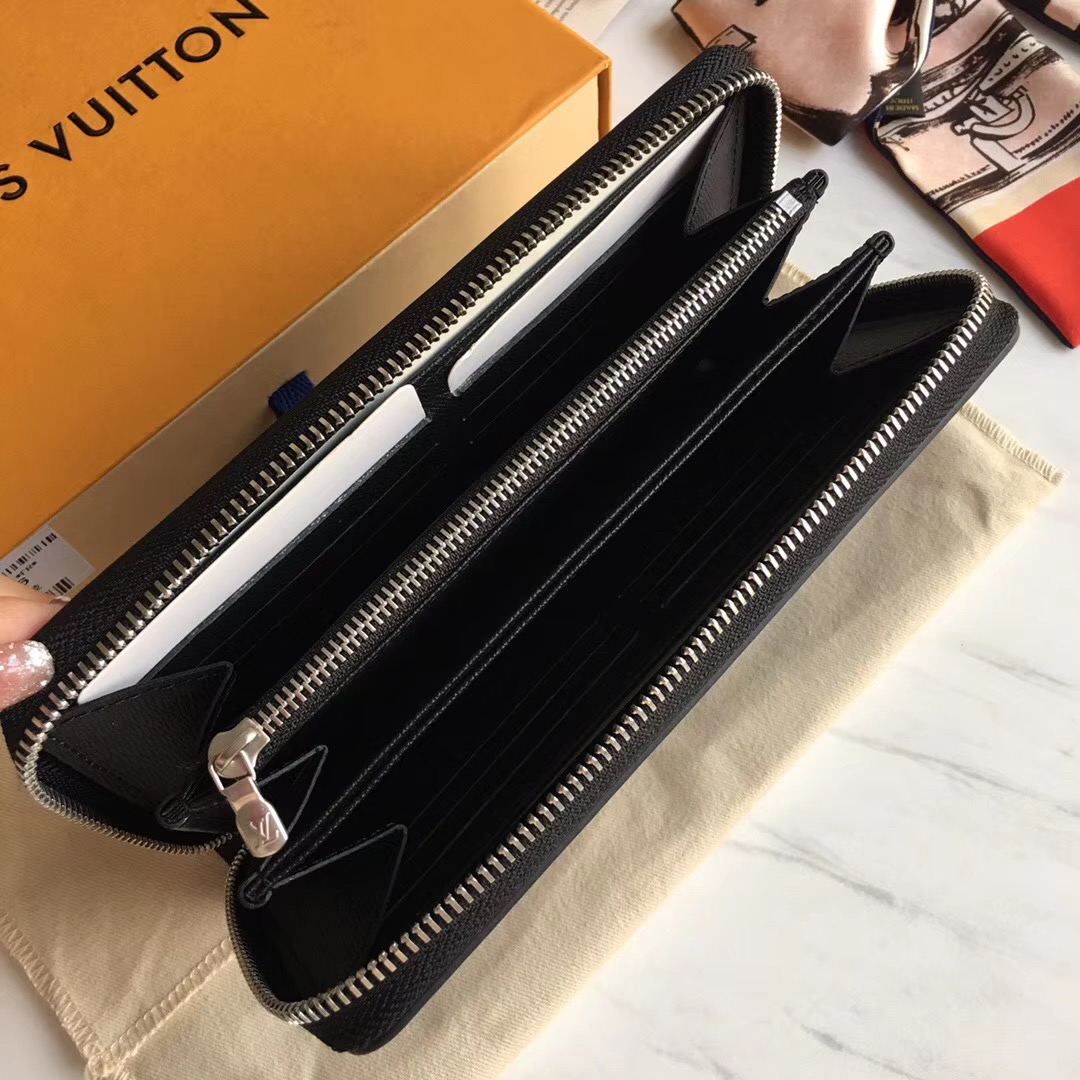 루이비통 지피 장지갑봄신상 M63377