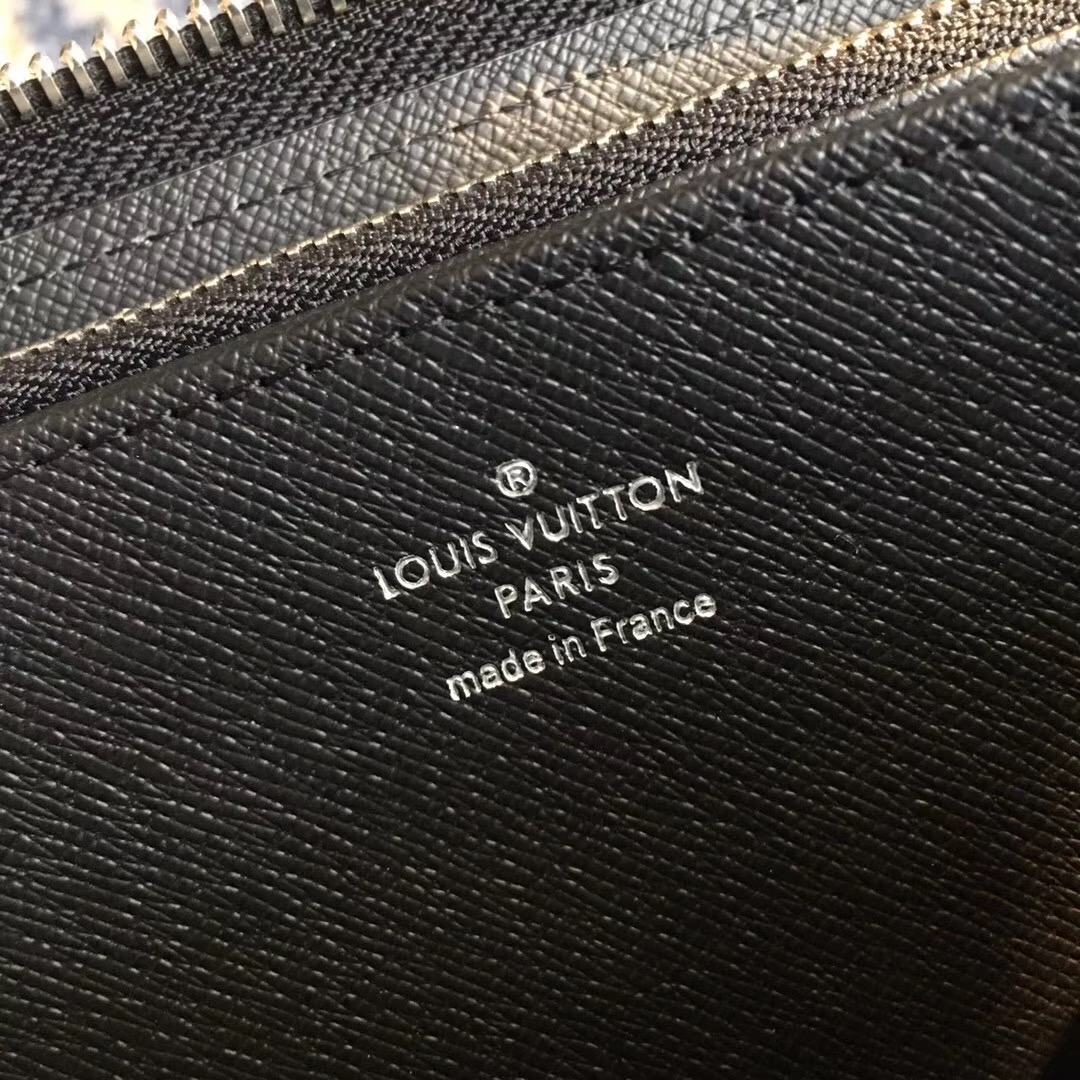 루이비통 지피 장지갑봄신상 M63377