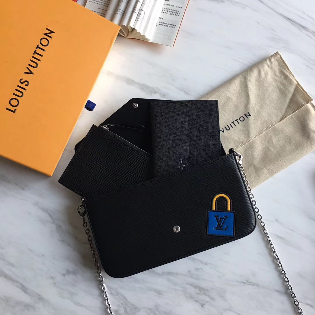 루이비통 포쉐트 펠리시 지갑봄신상 M63726