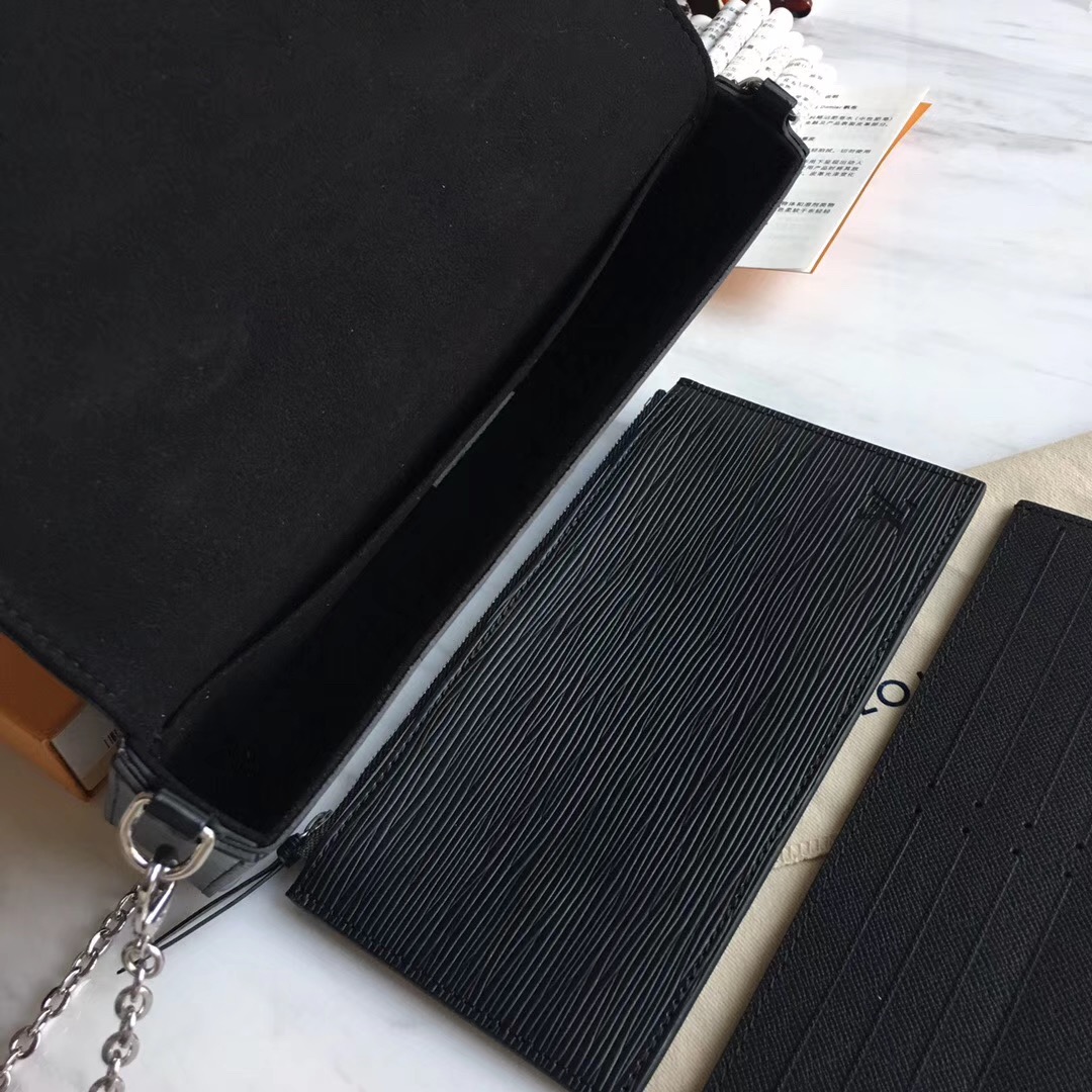 루이비통 포쉐트 펠리시 지갑봄신상 M63726