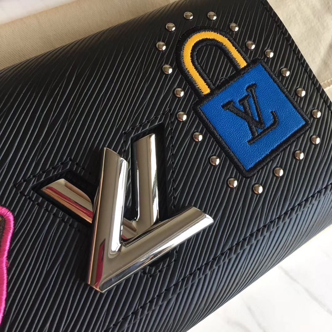  Louis Vuitton 루이비통 트위스트 체인지갑봄신상 M63320