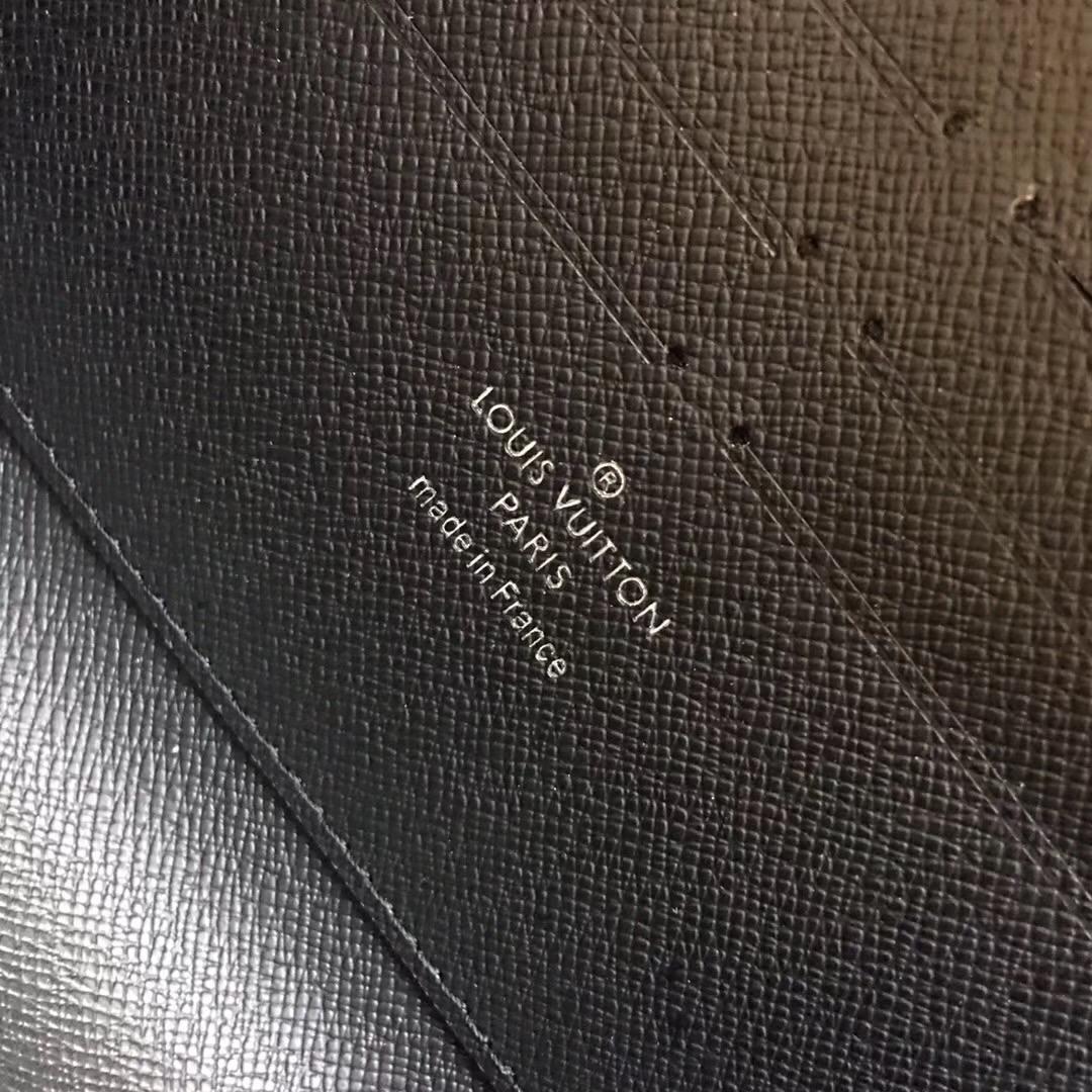  Louis Vuitton 루이비통 트위스트 체인지갑봄신상 M63320