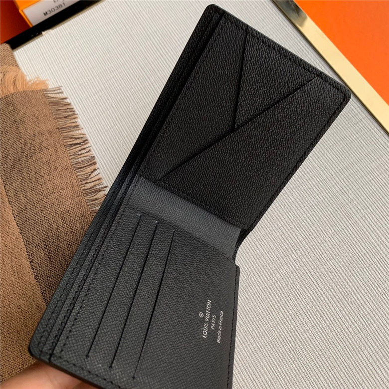 루이비통 멀티플 지갑 M30383 신상