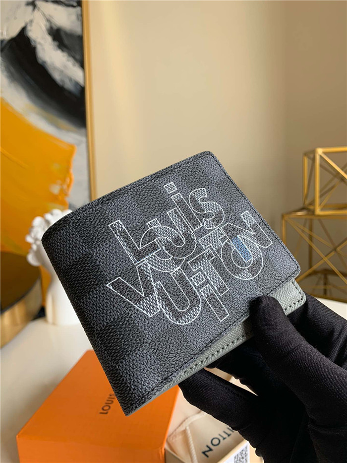 루이비통 멀티플 반지갑 M60302 2020/신상