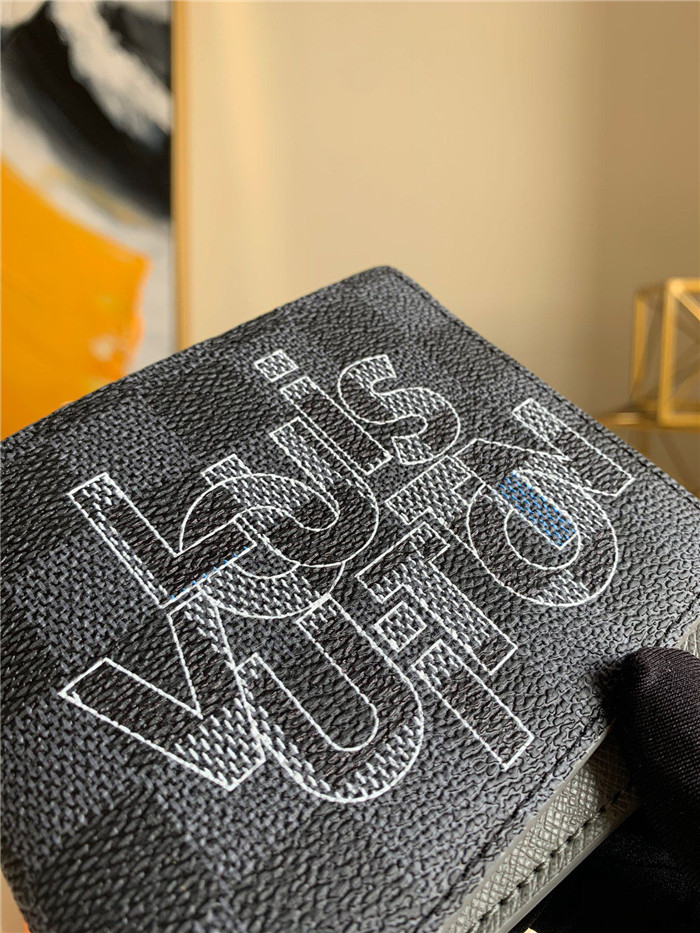 루이비통 멀티플 반지갑 M60302 2020/신상