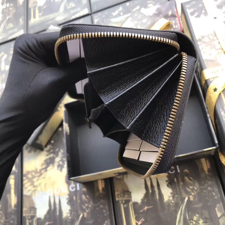 구찌 지퍼 장지갑 신상 523667