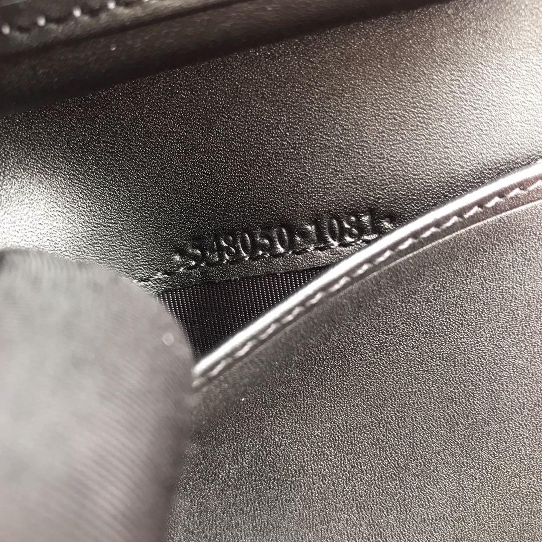 구찌 지갑 신상 548050