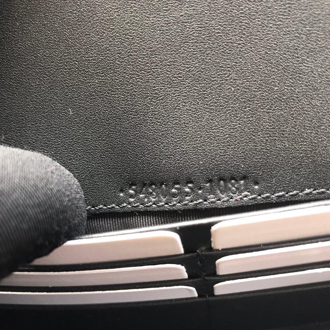 구찌 장지갑 신상 548055