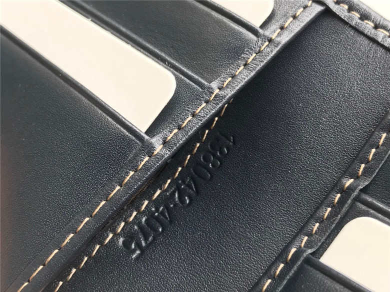 구찌 남자반지갑 138042