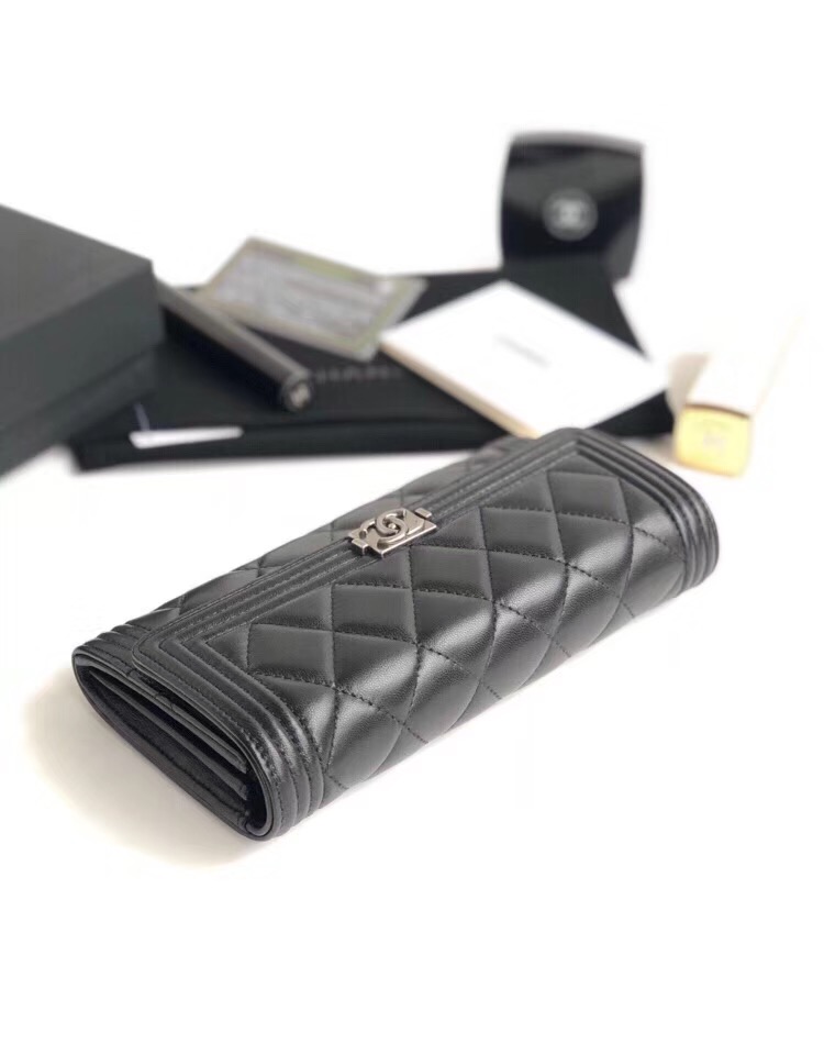 샤넬 장지갑 은장 AS5007