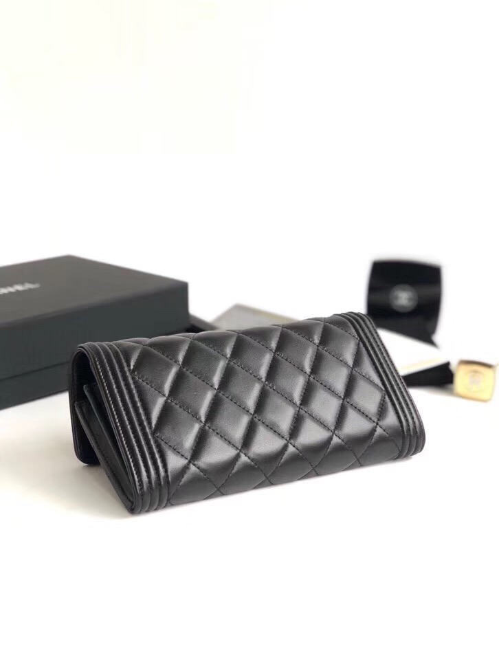 샤넬 장지갑 은장 AS5007