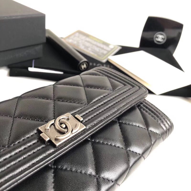 샤넬 장지갑 은장 AS5007