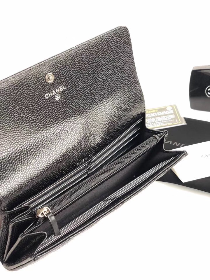 샤넬 장지갑 케비어 은장 AS7088