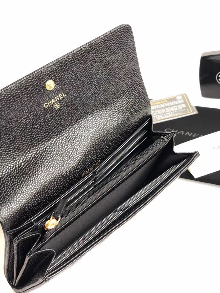 샤넬 장지갑 케비어 금장 AS7088