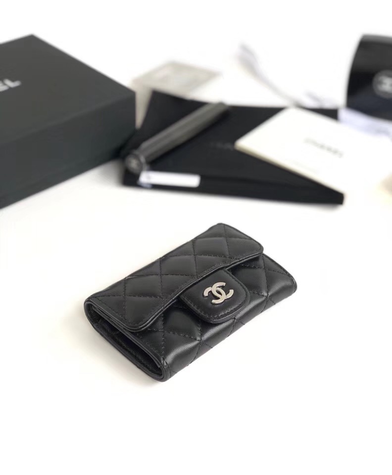 CHANEL 샤넬 카드지갑 램스킨 은장 A80799