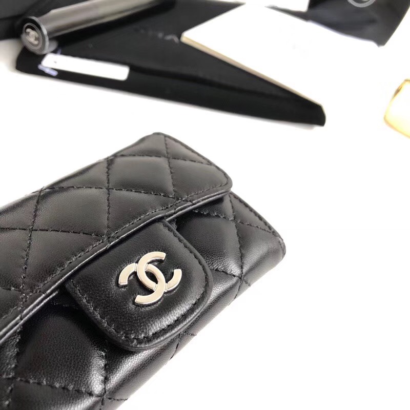 CHANEL 샤넬 카드지갑 램스킨 은장 A80799