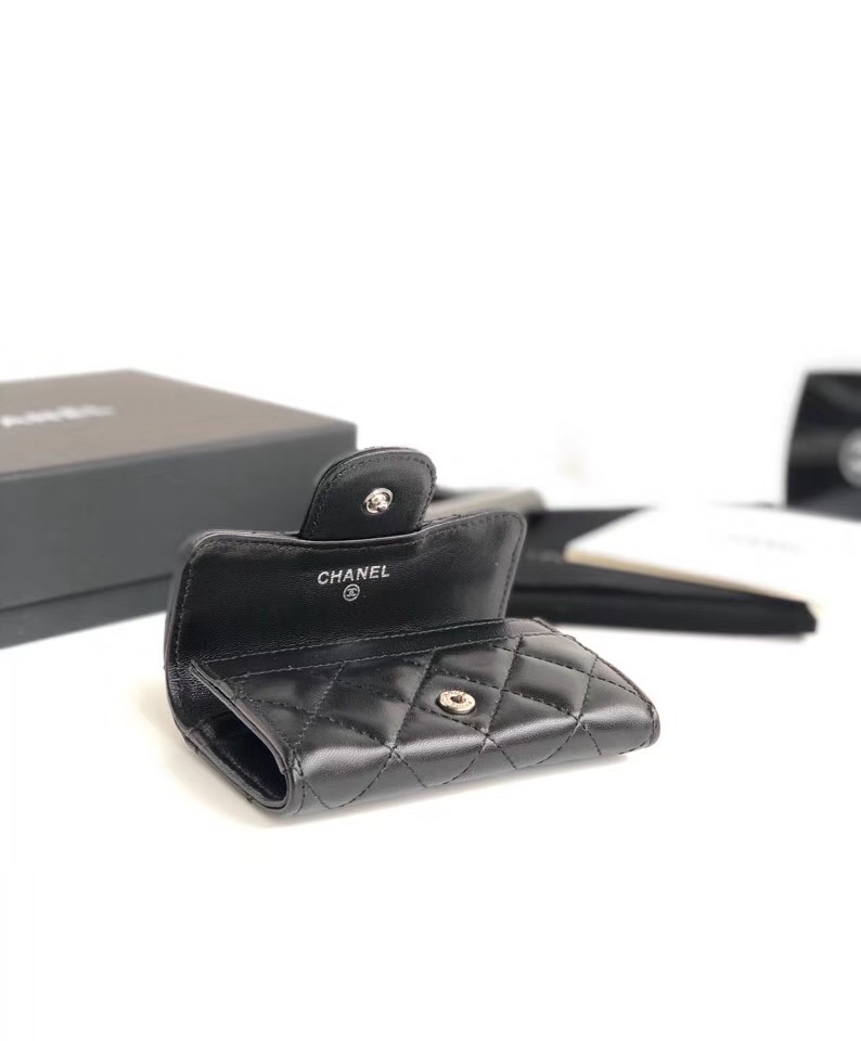 CHANEL 샤넬 카드지갑 램스킨 은장 A80799