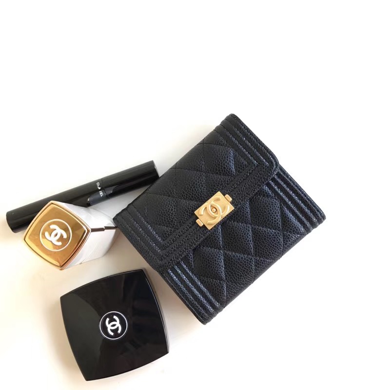 샤넬 LEBOY 지갑 케비어 금장 AS5040