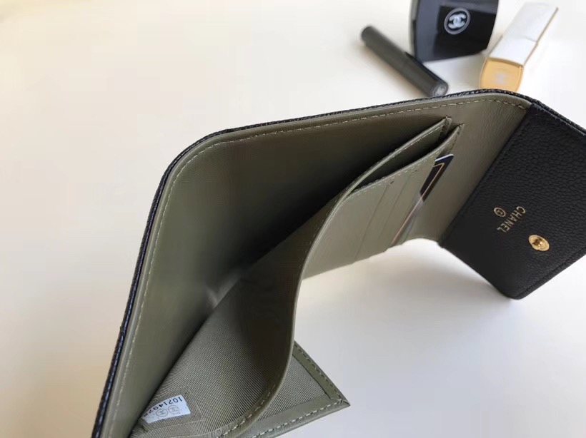 샤넬 LEBOY 지갑 케비어 금장 AS5040