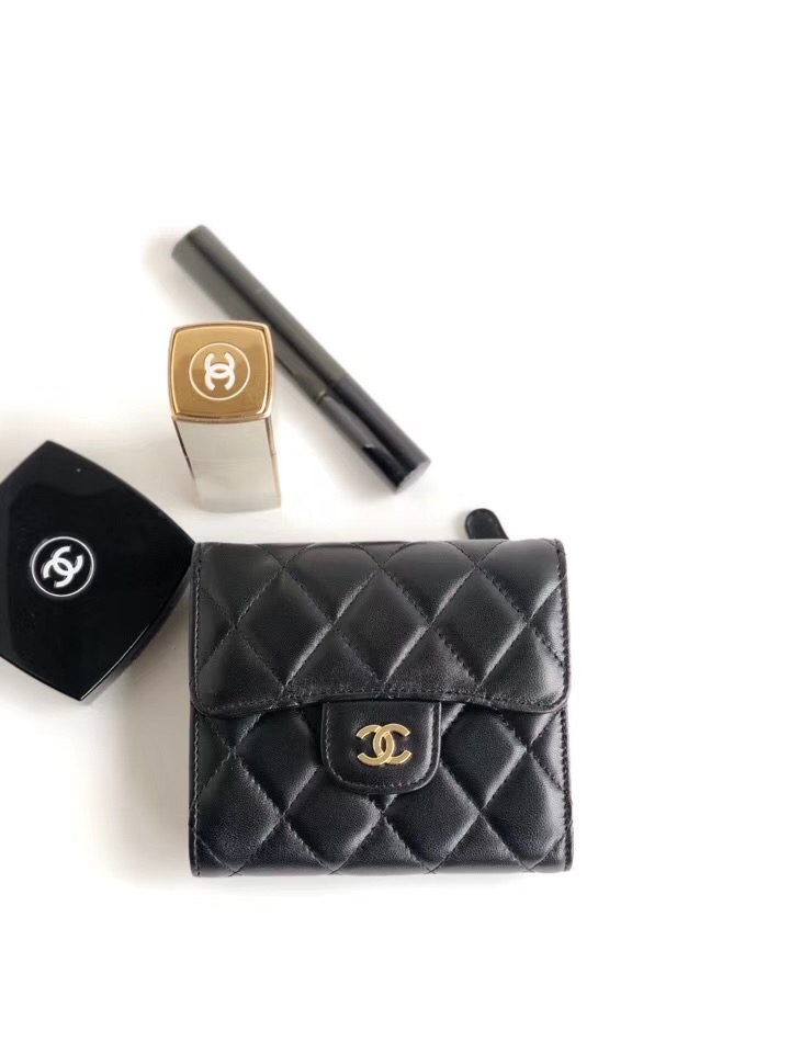 샤넬 지갑 램스킨 금장 AS5060