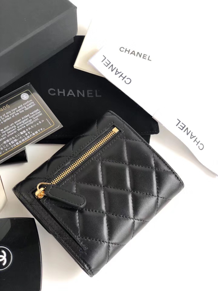 샤넬 지갑 램스킨 금장 AS5060