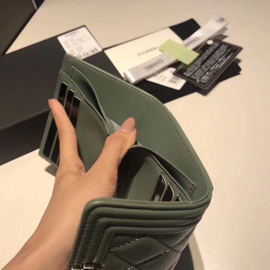 샤넬지갑 양가죽  은장 11CM AS87555