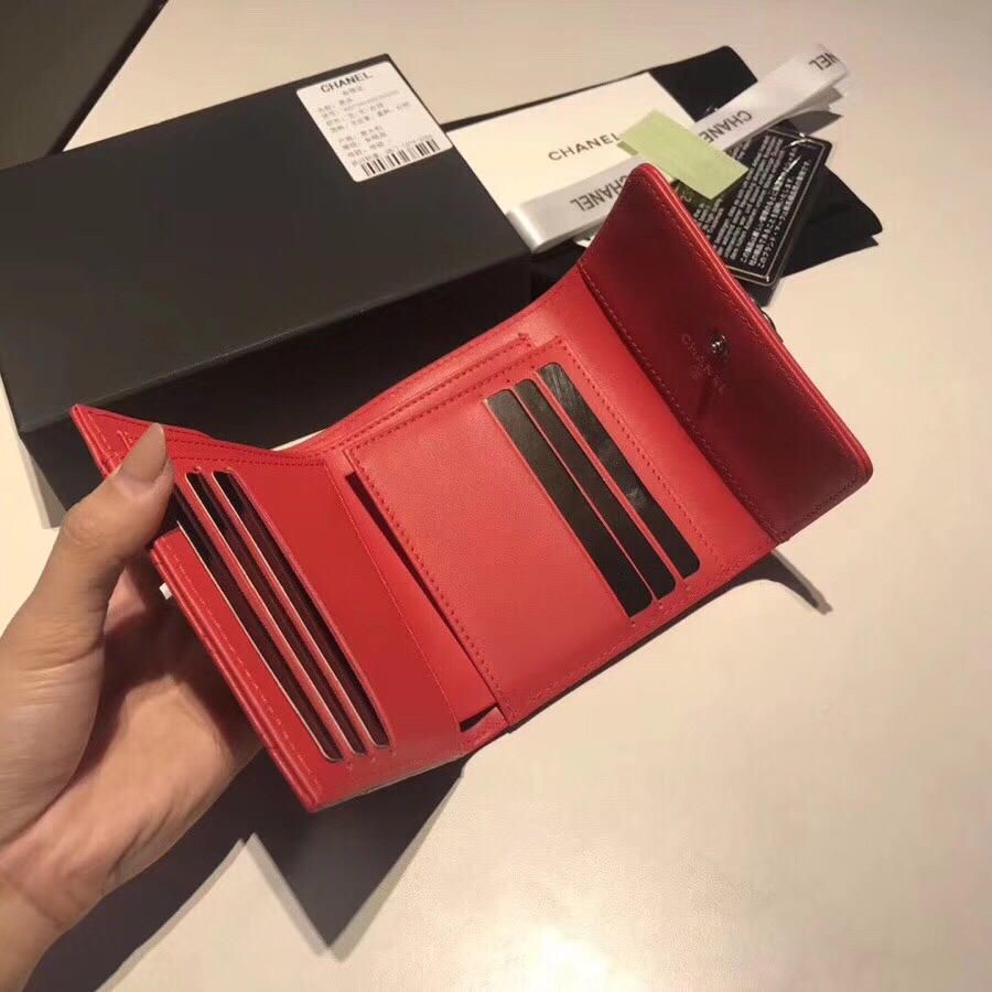 샤넬지갑 양가죽  은장 11CM AS87555