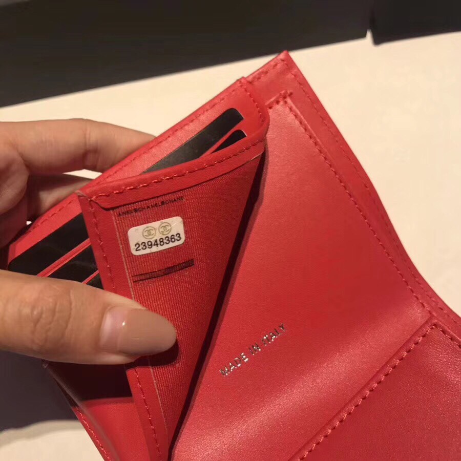 샤넬지갑 양가죽  은장 11CM AS87555