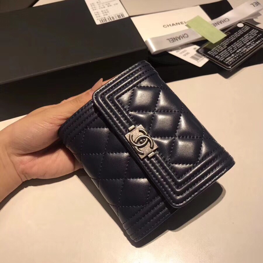 샤넬지갑 양가죽  은장 11CM AS87555