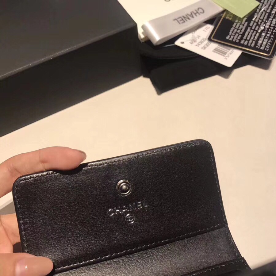  CHANEL 샤넬 보이 플랩 반지갑 은장 11CM AS87555