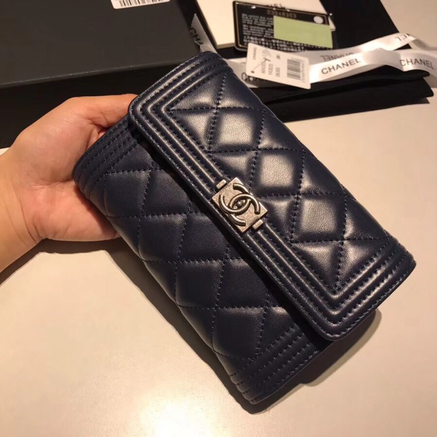 샤넬지갑 양가죽 은장 15CM AS87099